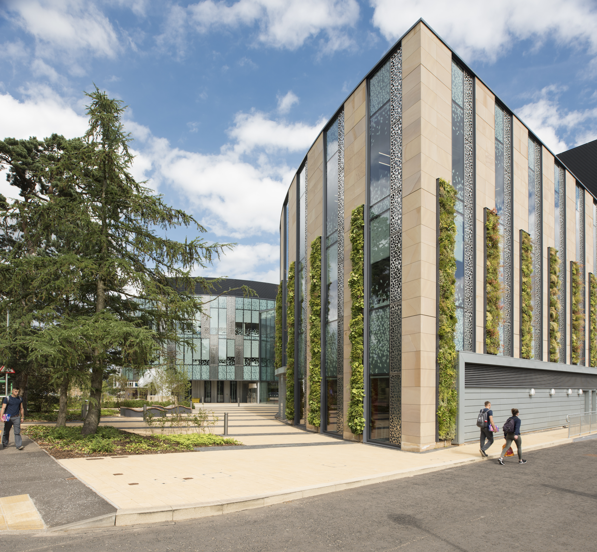External Living Walls At University of Edinburgh Roslin Institute